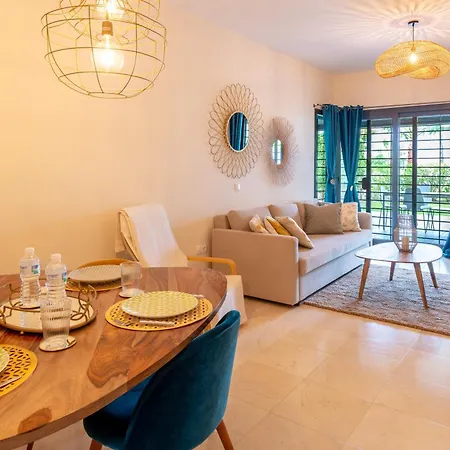 Elegant Getaway Near Padierna Marbella Lux 아파트 *