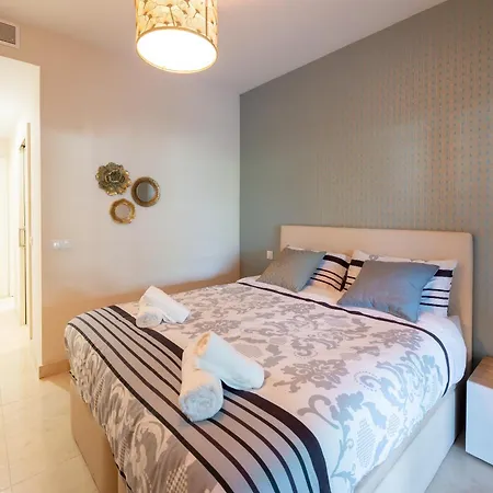 Elegant Getaway Near Padierna Marbella Lux 아파트